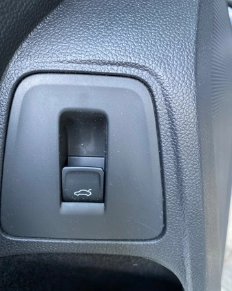 Volkswagen Tiguan cena 129900 przebieg: 77679, rok produkcji 2019 z Warszawa małe 631